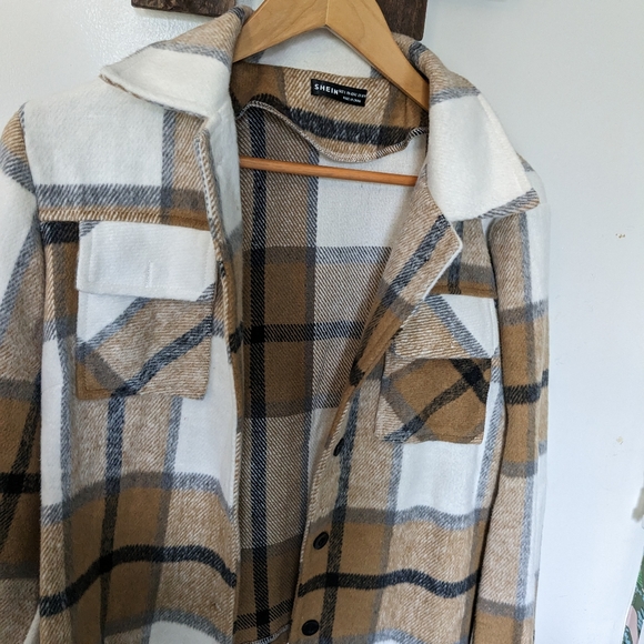 Shein shacket. - Picture 3 of 4